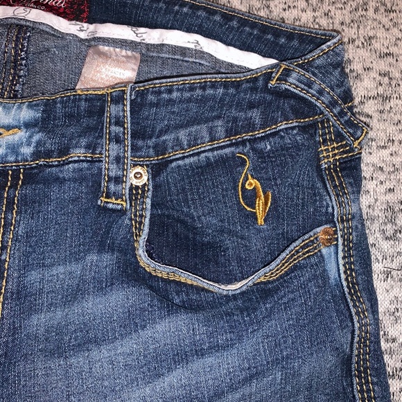 Baby Phat Capris - Picture 5 of 7